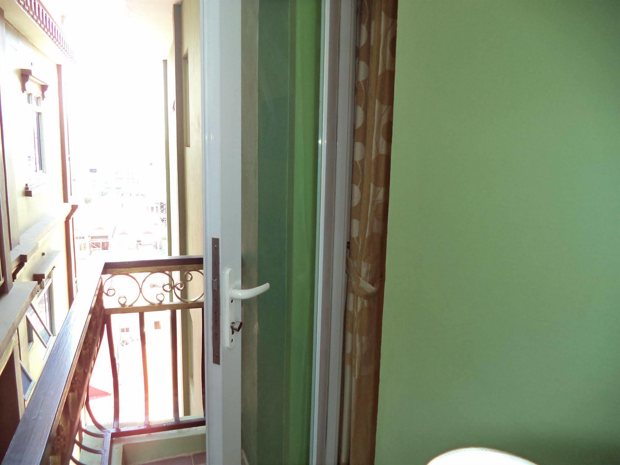 Go In Hotel Phnom Penh Bagian luar foto