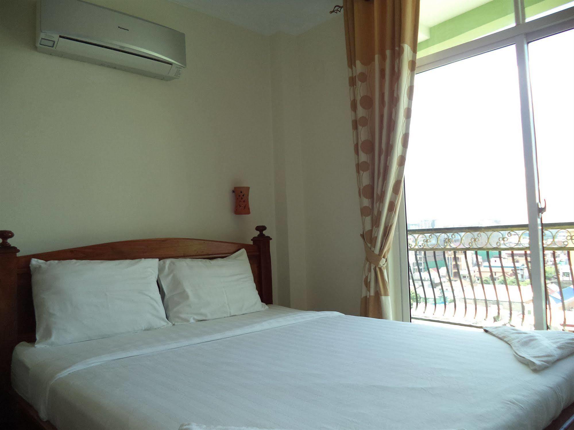 Go In Hotel Phnom Penh Bagian luar foto