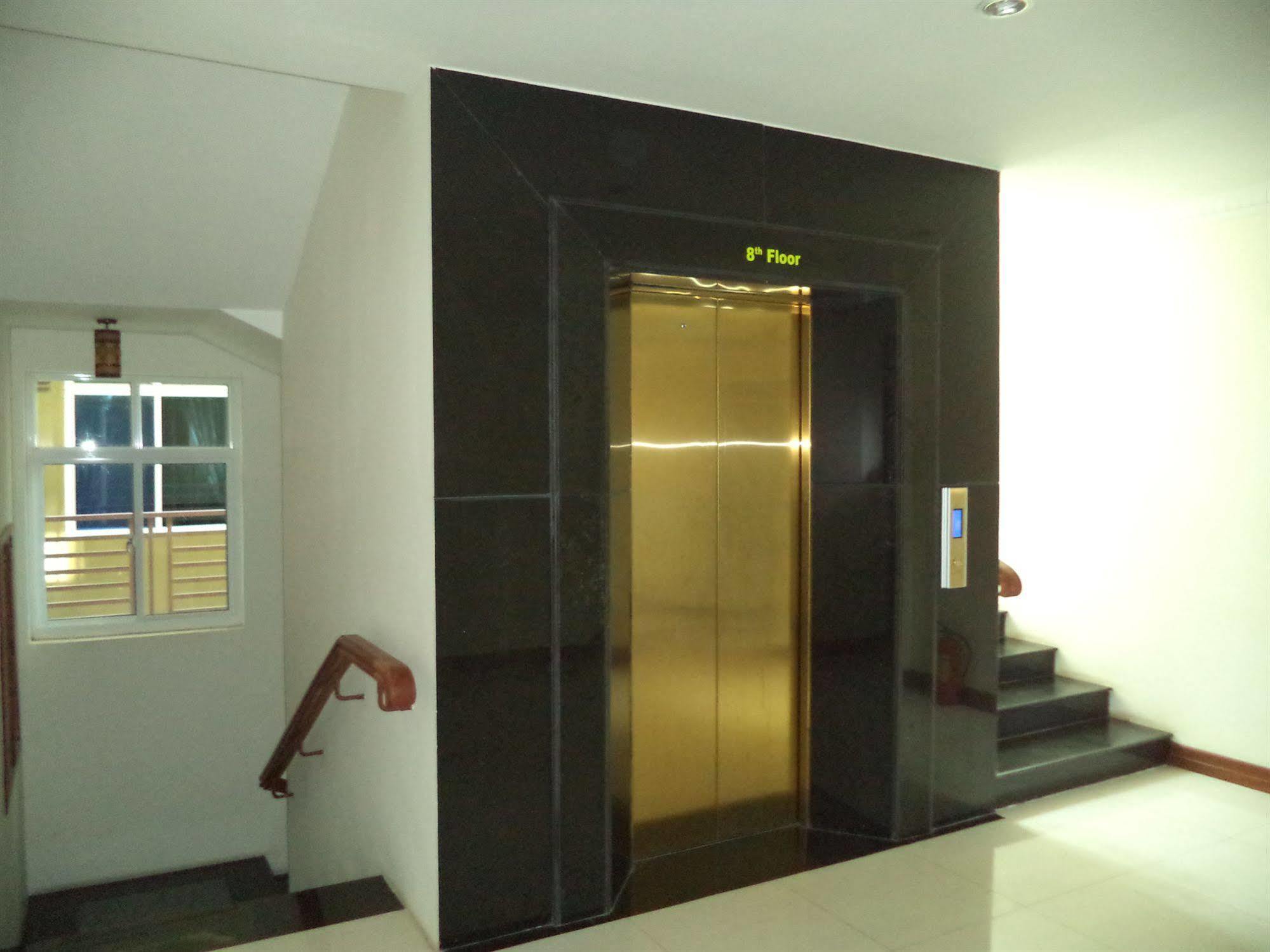 Go In Hotel Phnom Penh Bagian luar foto